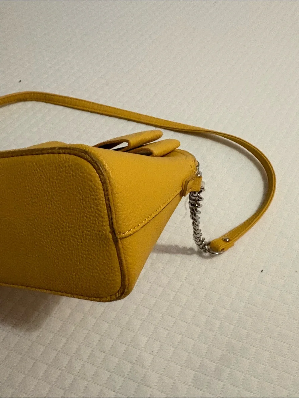 Betsey Johnson Yellow Bow Crossbody Bag - Picture 7 of 13